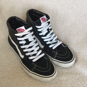 Sk8-hi black & white Vans